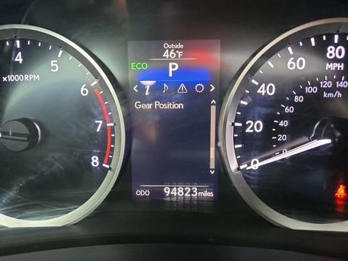 Used 2016 Lexus IS 200t image 4