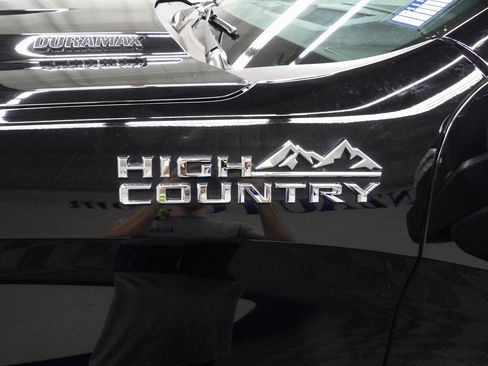 Used 2021 Chevrolet Silverado 1500 High Country w/ Technology Package image 52