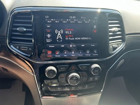 Used 2020 Jeep Grand Cherokee Limited w/ Premium Lighting Group image 22