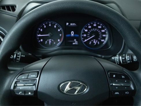 Used 2023 Hyundai Kona SEL w/ Cargo Package AWD/4WD image 17