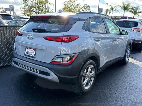 Used 2022 Hyundai Kona SEL image 8