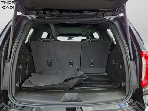 Used 2023 GMC Yukon SLT w/ SLT Premium Package AWD/4WD image 35