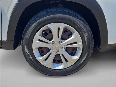 Used 2024 Chevrolet Trax LS FWD image 21