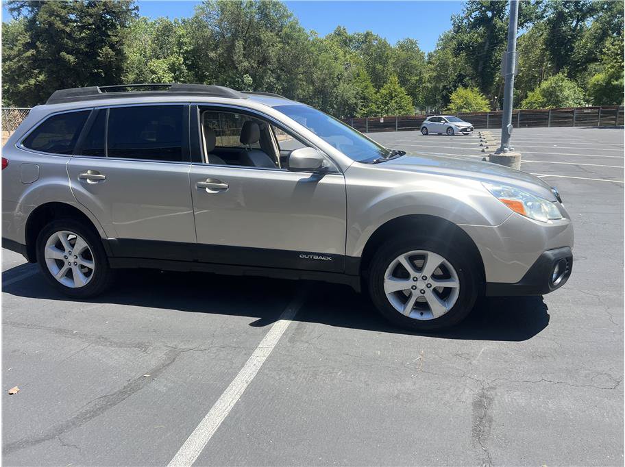 Used 2014 Subaru Outback 2.5i Premium w/ Popular Package #1B AWD/4WD image 8