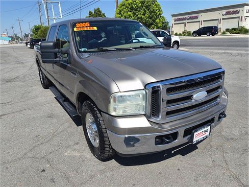 Used 2005 Ford F250 XL RWD image 3