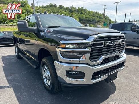 Used 2025 RAM 2500 Tradesman AWD/4WD image 1