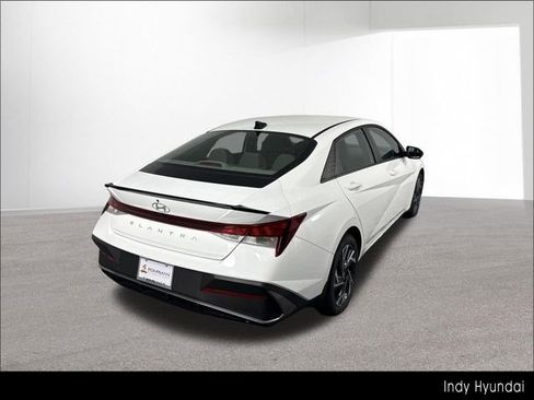 Certified 2025 Hyundai Elantra Sport FWD image 42