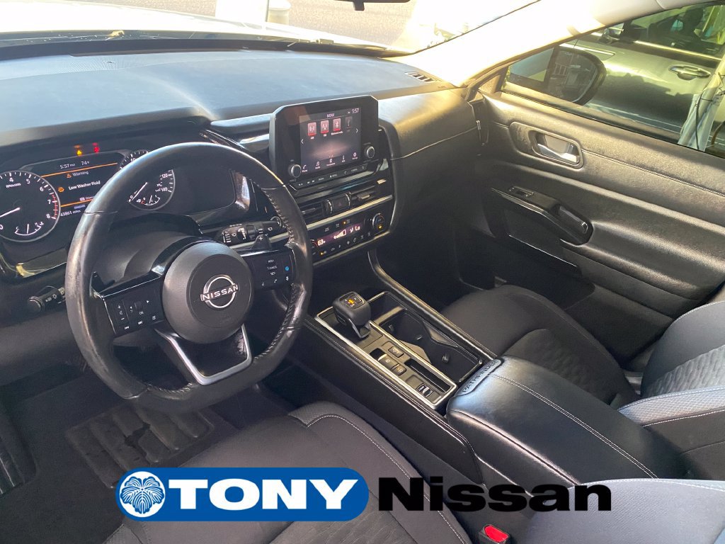 Used 2022 Nissan Pathfinder SV FWD image 13