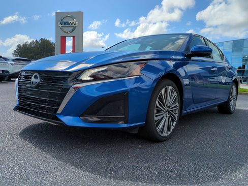 New 2025 Nissan Altima 2.5 SL image 8