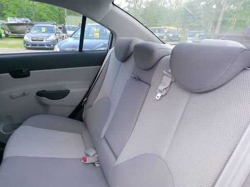 Used 2009 Hyundai Accent GLS w/ Popular Equipment Pkg 5 FWD image 38