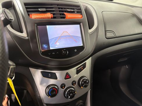 Used 2016 Chevrolet Trax LT FWD image 16