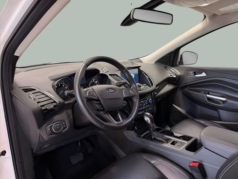 Used 2019 Ford Escape Titanium w/ U9j03 - Titanium Tow Package image 11