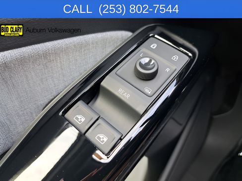 Used 2024 Volkswagen ID.4 2WD image 26
