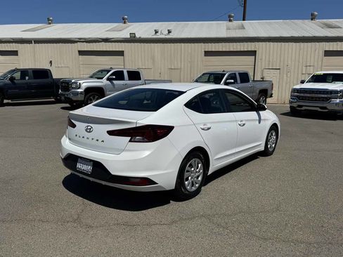 Used 2020 Hyundai Elantra SE w/ Cargo Package (C1) FWD image 9