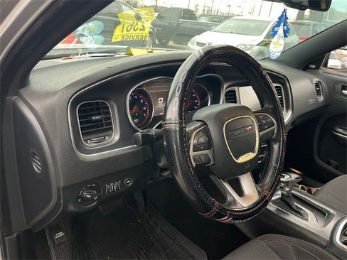 Used 2015 Dodge Charger SXT image 7