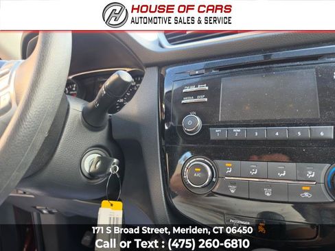 Used 2016 Nissan Rogue S AWD/4WD image 27