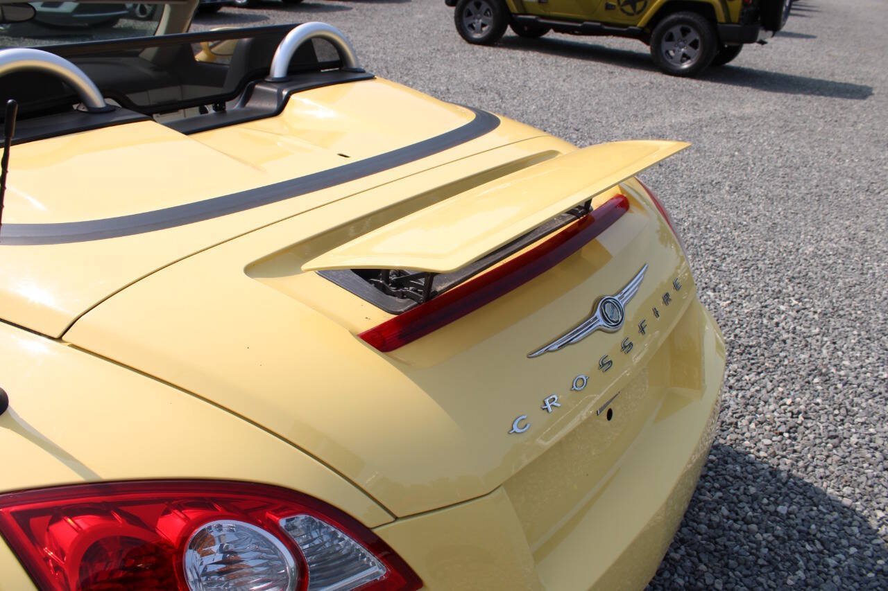 Used 2005 Chrysler Crossfire Limited RWD image 22