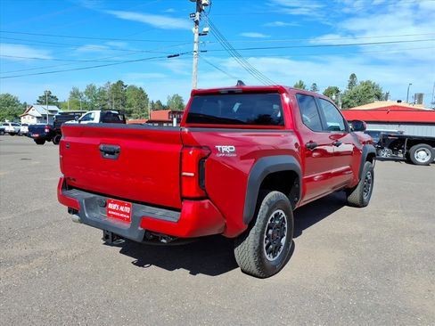 Used 2024 Toyota Tacoma TRD Off-Road image 6