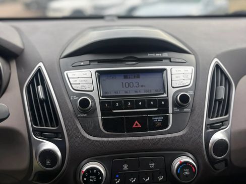 Used 2010 Hyundai Tucson GLS FWD image 36