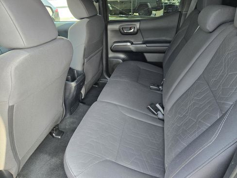 Used 2019 Toyota Tacoma TRD Off-Road w/ Technology Package RWD image 26