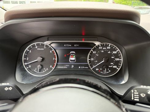 Used 2023 Nissan Rogue SV AWD/4WD image 18