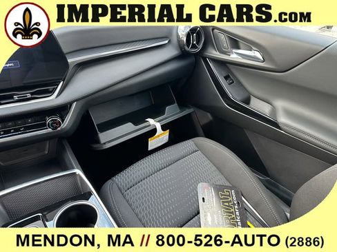 New 2026 Chevrolet Equinox LT w/ LPO, Floor Liner Package AWD/4WD image 16