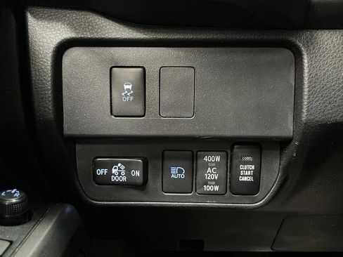 Used 2023 Toyota Tacoma TRD Off-Road image 24