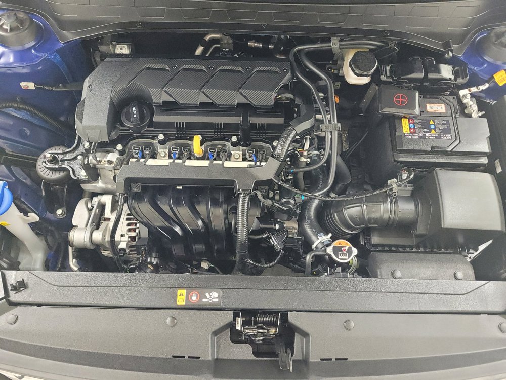 Used 2025 Hyundai Venue SEL FWD image 30