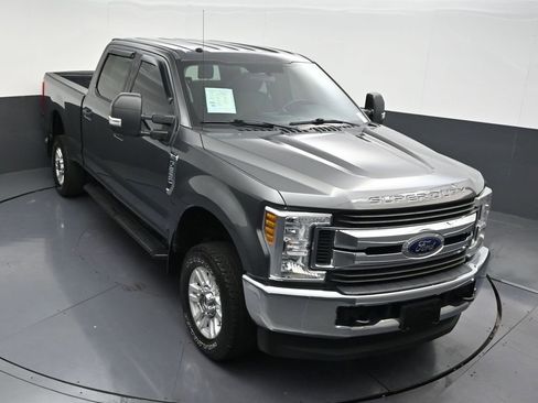 Used 2019 Ford F250 XLT w/ Snow Plow Prep Package image 21