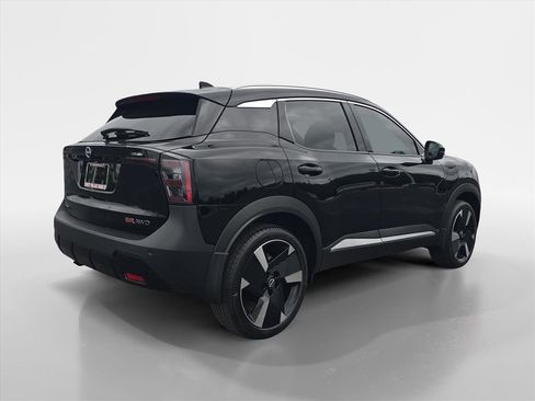 New 2026 Nissan Kicks SR AWD/4WD image 5