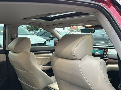 Used 2020 Honda Accord Touring image 21