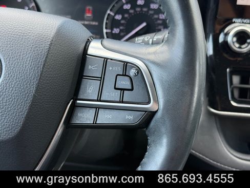 Used 2021 Toyota Highlander Platinum FWD image 29