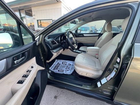 Used 2018 Subaru Outback 2.5i Premium AWD/4WD image 18
