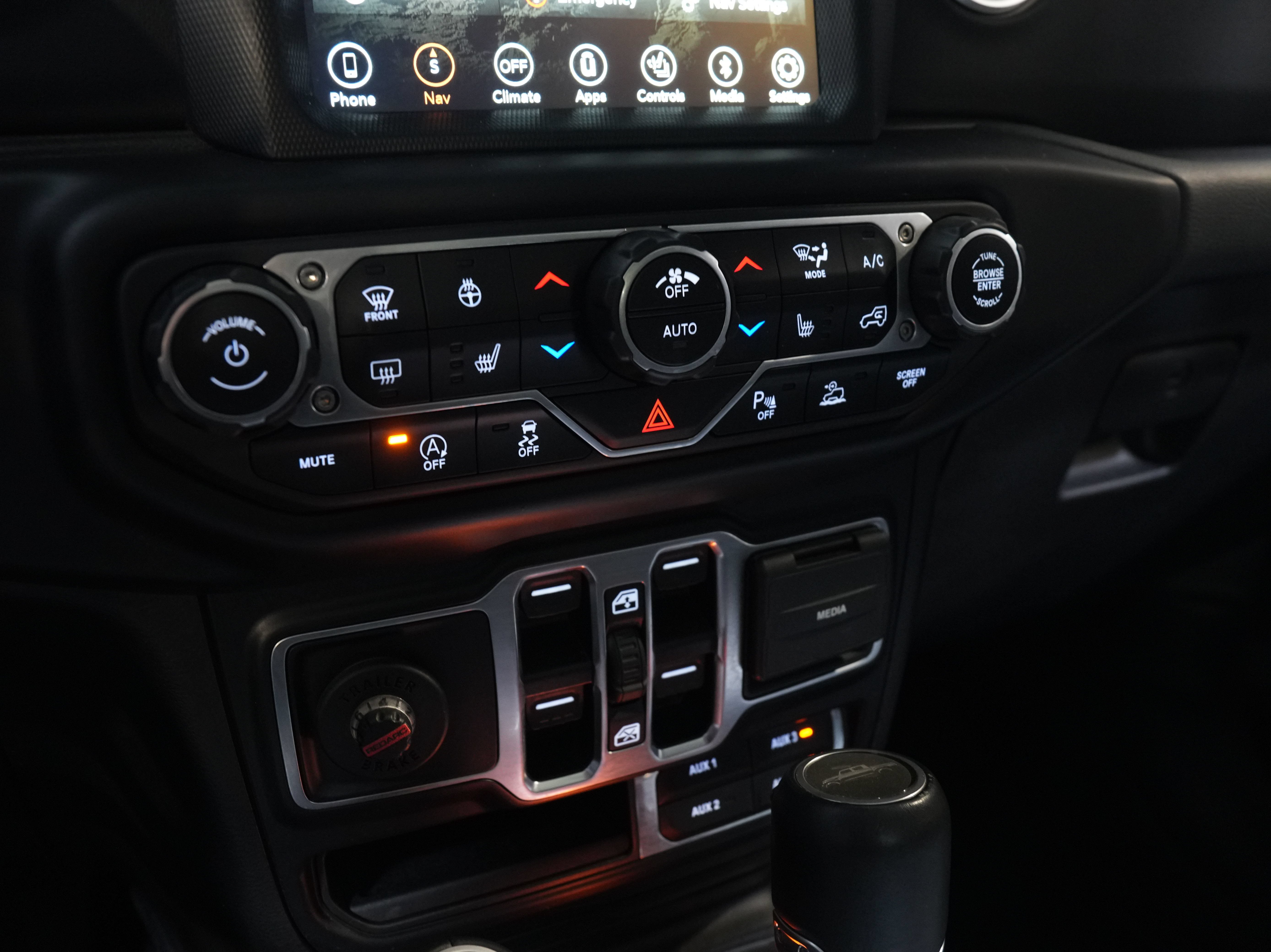 Used 2021 Jeep Gladiator Overland w/ Uconnect 4C Nav & Sound Group AWD/4WD image 46