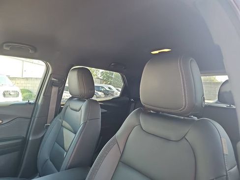 Used 2023 Chevrolet TrailBlazer ACTIV w/ Convenience Package AWD/4WD image 16