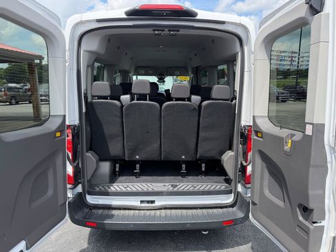 Used 2024 Ford Transit 350 XLT RWD image 6