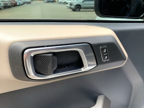 Used 2023 Ford Bronco Wildtrak AWD/4WD image 12