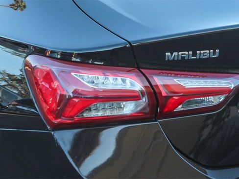 Used 2020 Chevrolet Malibu LT image 7