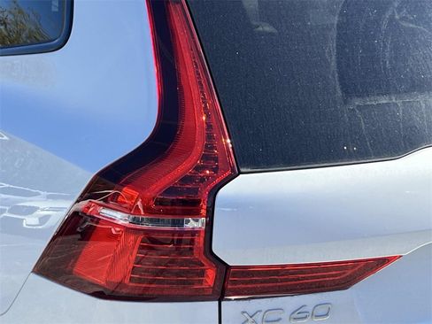 Used 2025 Volvo XC60 T8 Ultra w/ Protection Package Premier image 10