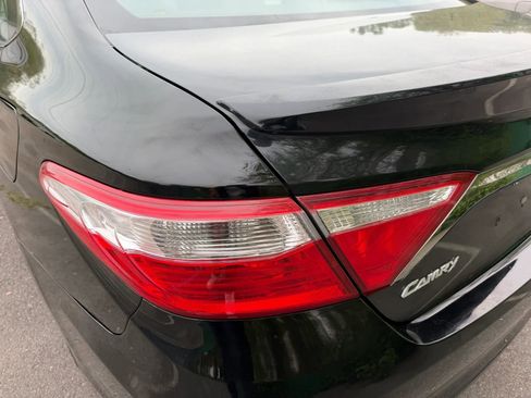 Used 2015 Toyota Camry SE FWD image 10