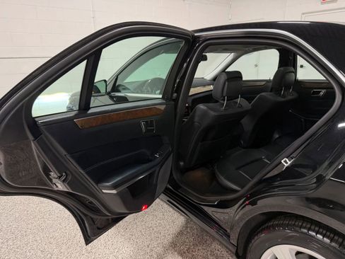 Used 2014 Mercedes-Benz E 350 4MATIC Sedan image 36