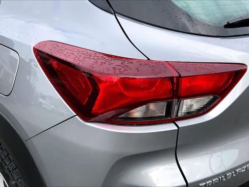 Used 2023 Chevrolet TrailBlazer LS image 23