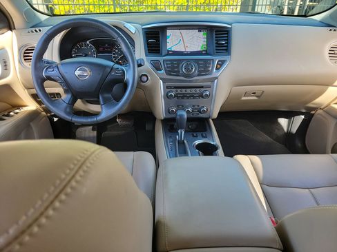 Used 2017 Nissan Pathfinder SL w/ SL Premium Package image 15