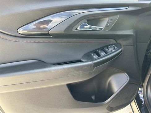 Used 2023 Chevrolet TrailBlazer RS w/ Convenience Package image 25