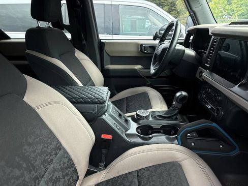 Used 2023 Ford Bronco Wildtrak AWD/4WD image 17
