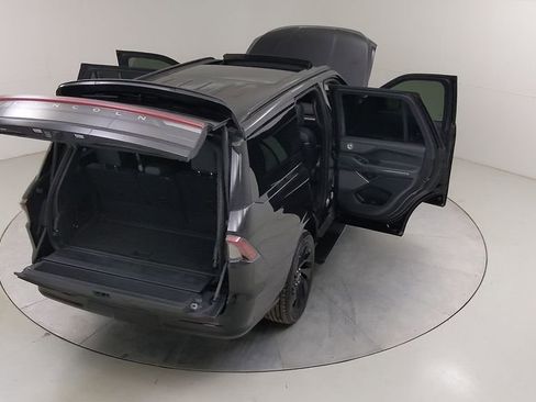 Used 2025 Lincoln Navigator Reserve w/ Jet Appearance Package AWD/4WD image 56