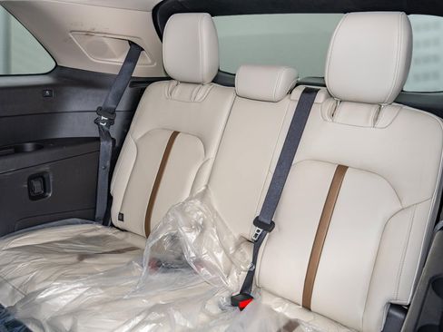 Used 2025 MAZDA CX-90 3.3 Turbo w/ Premium Plus Pkg image 18