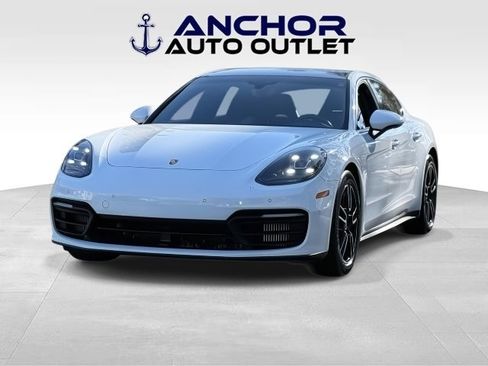 Used 2021 Porsche Panamera image 4