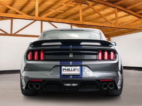 Used 2019 Ford Mustang Shelby GT350 w/ Technology Package image 4