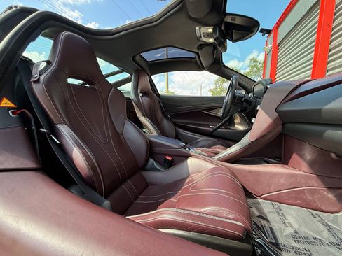 Used 2018 McLaren 720S RWD image 34